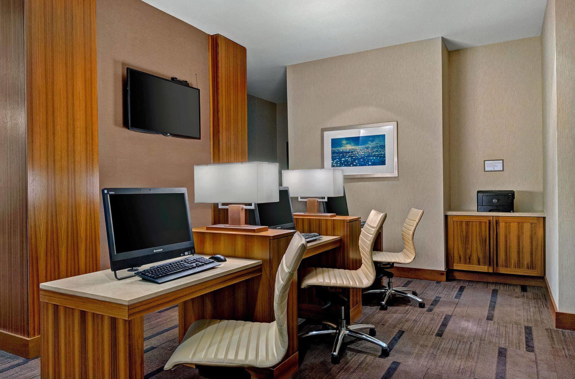 Hyatt Place Fredericksburg At Mary Washington Экстерьер фото